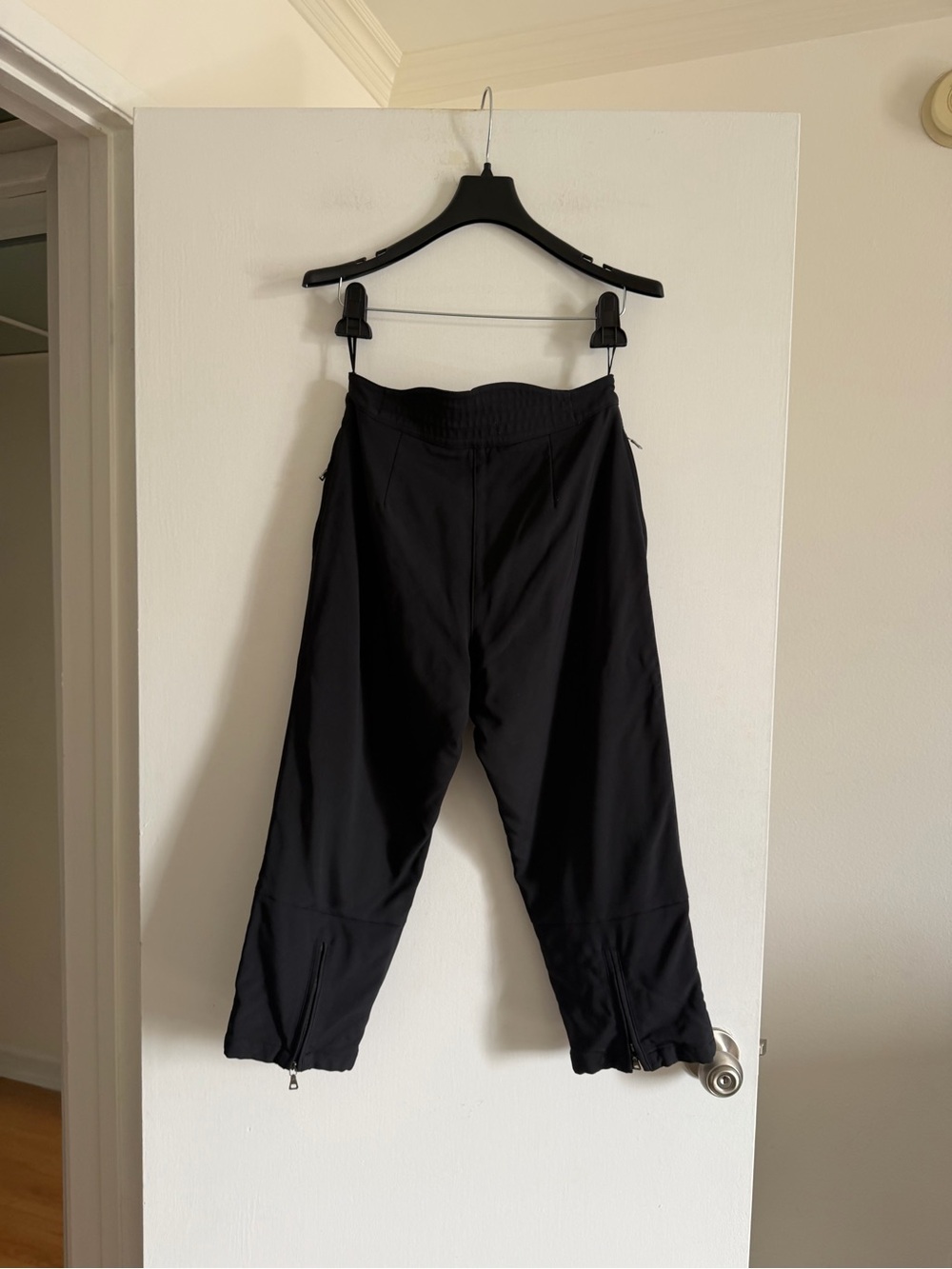 Prada Vintage Italian Designer Black Sport Capri Pants Knee Pads size IT 42 - Picture 5 of 10